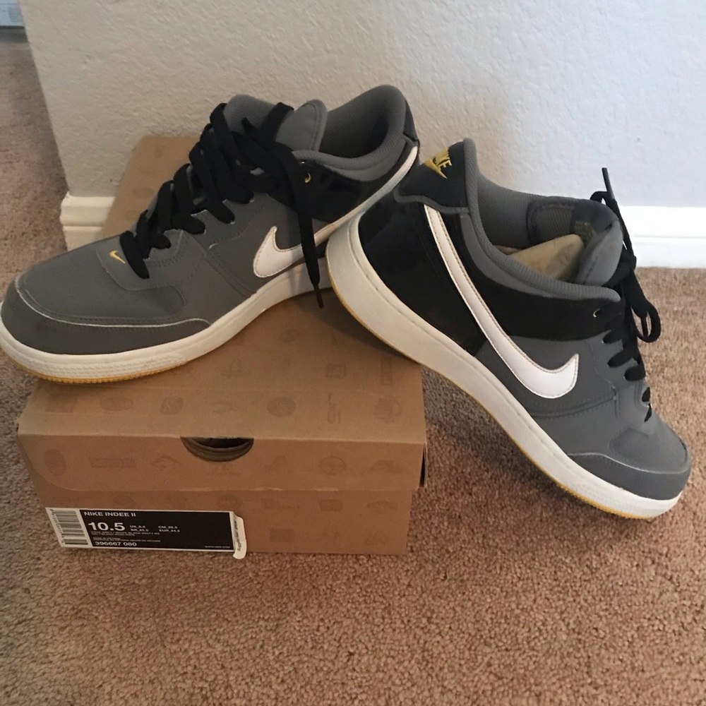 Nike Indee II